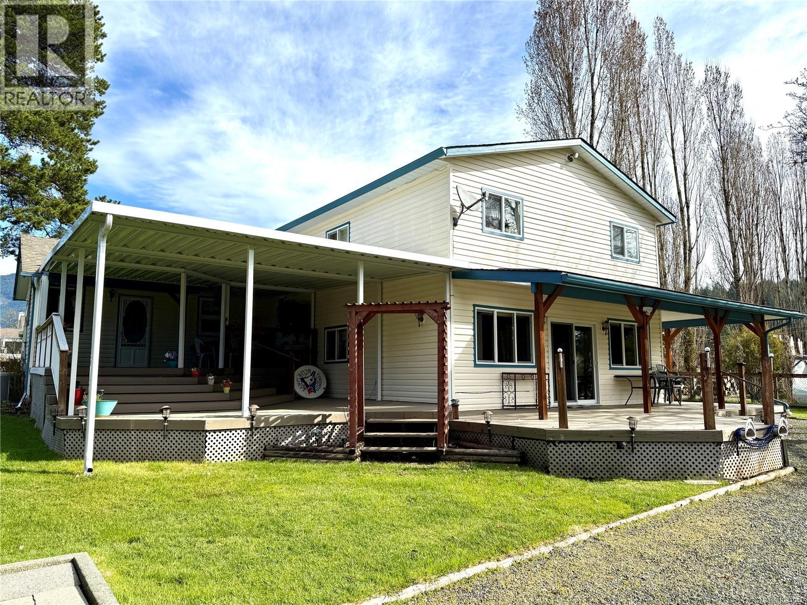 6131 Drinkwater Rd, Port Alberni