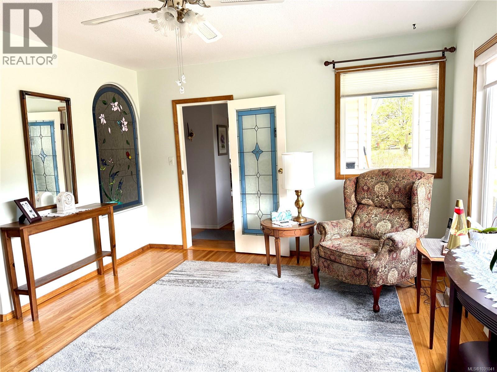 6131 Drinkwater Rd, Port Alberni