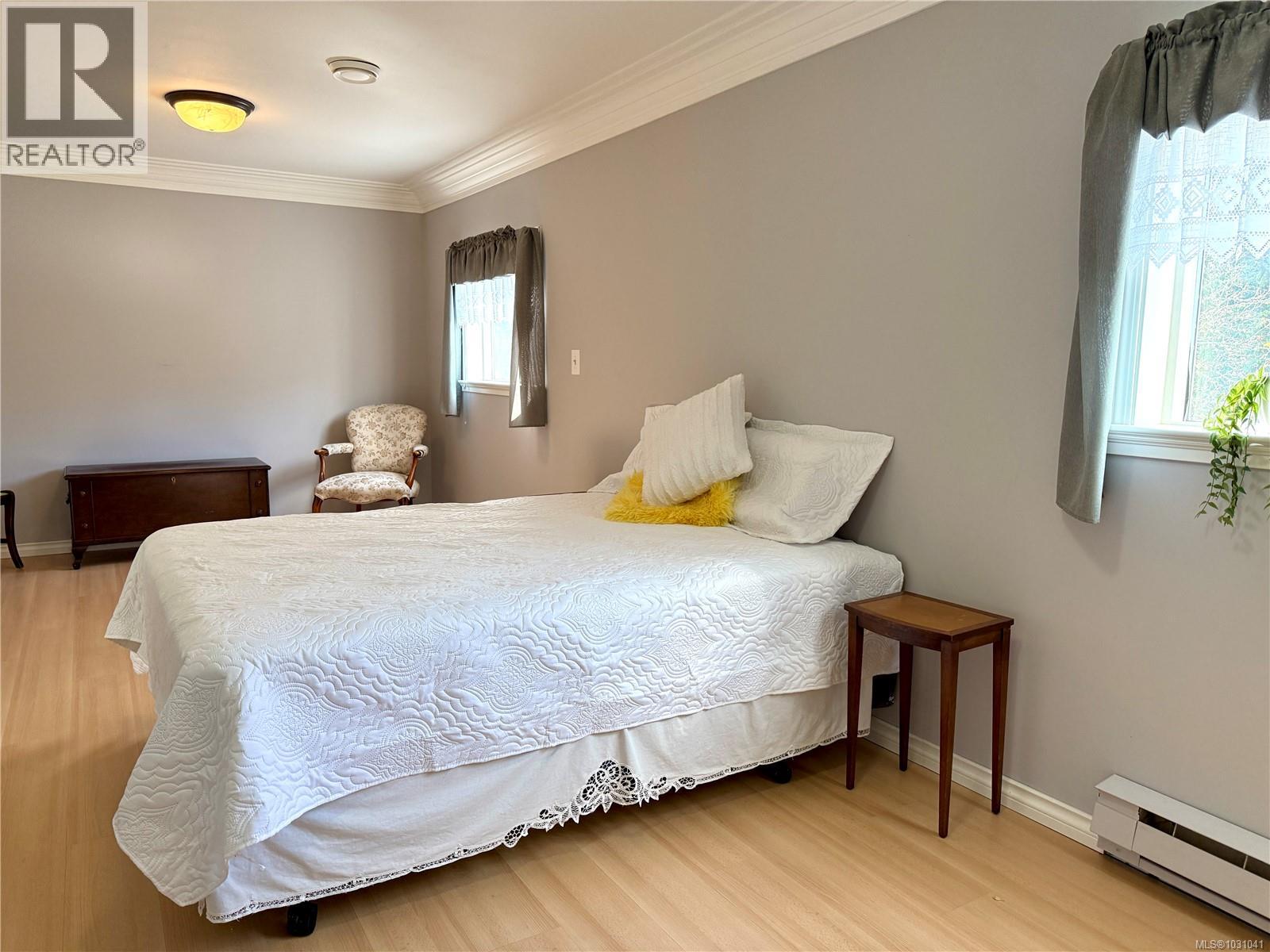 6131 Drinkwater Rd, Port Alberni