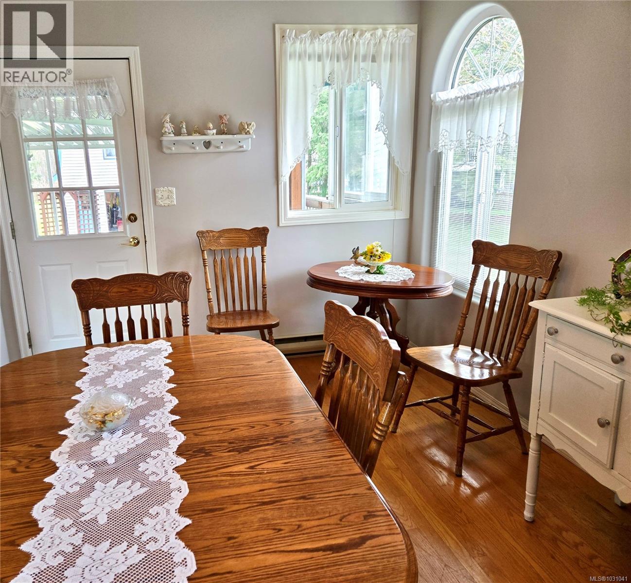 6131 Drinkwater Rd, Port Alberni