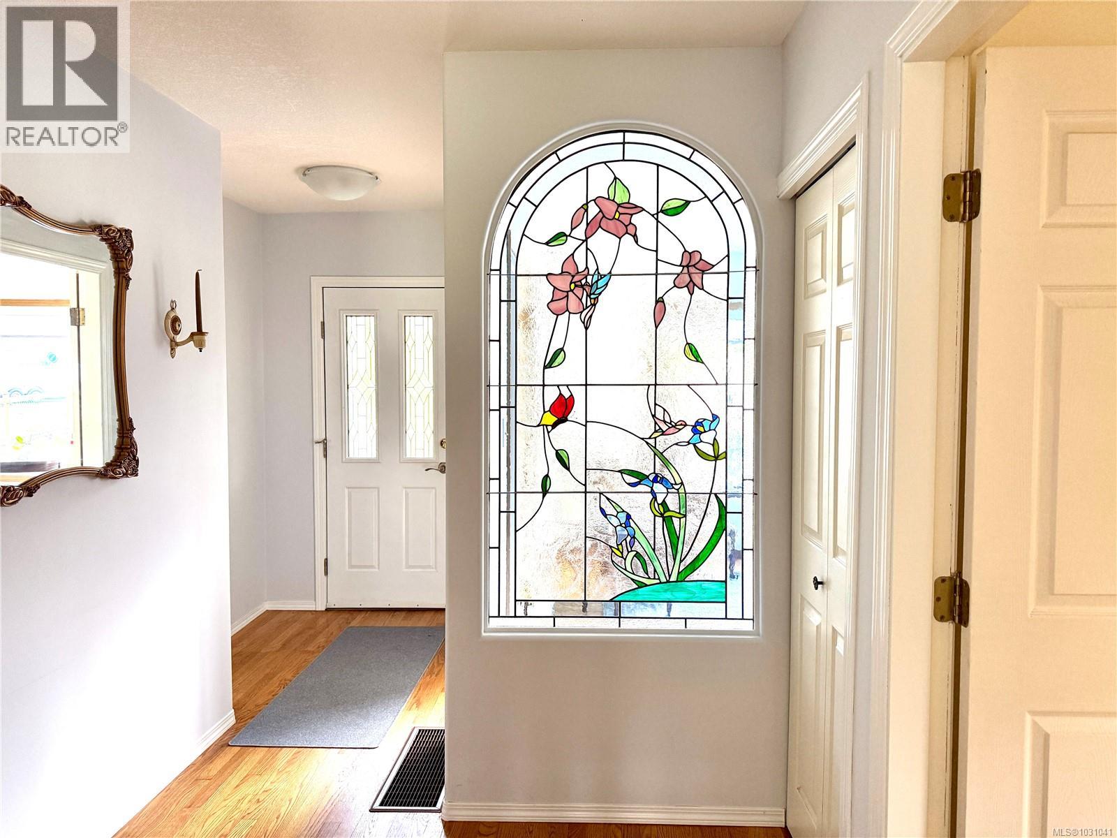 6131 Drinkwater Rd, Port Alberni