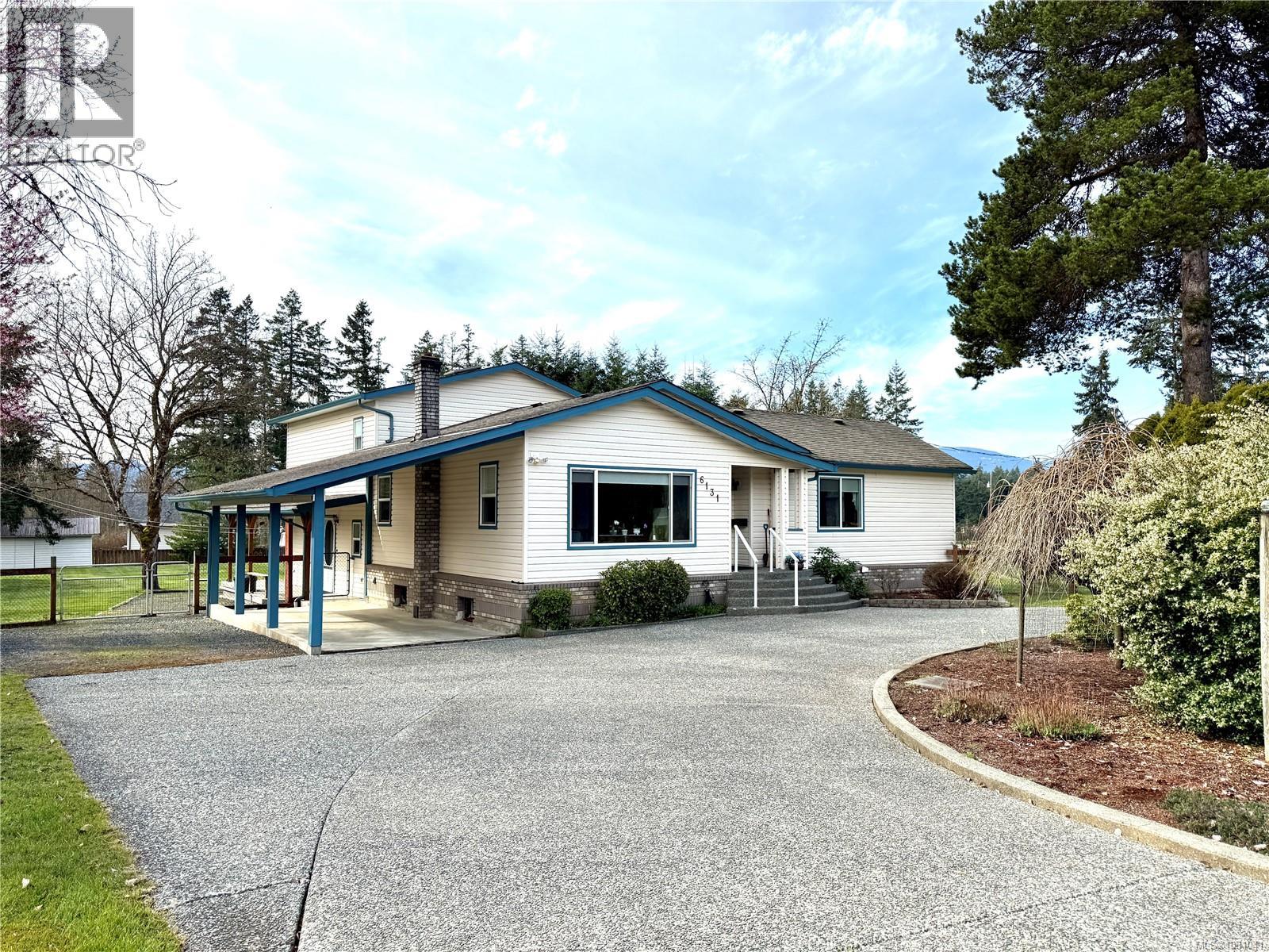 6131 Drinkwater Rd, Port Alberni