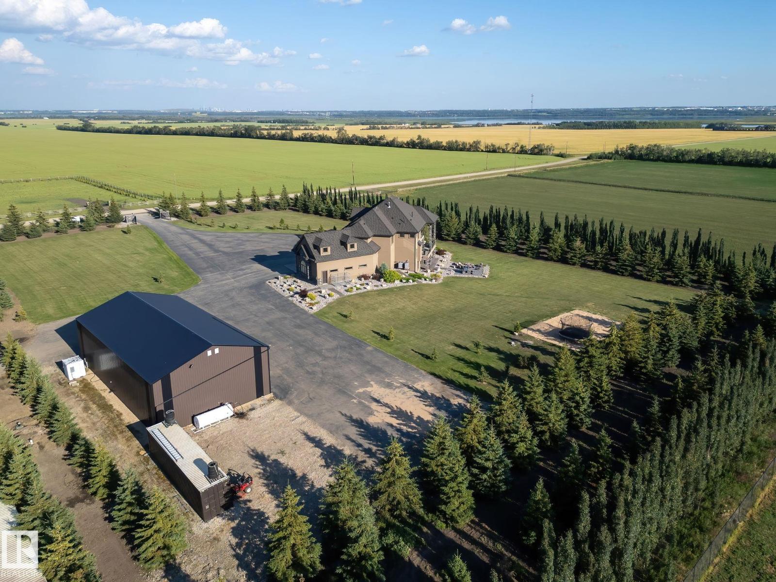 53524 RANGE ROAD 263A - 72