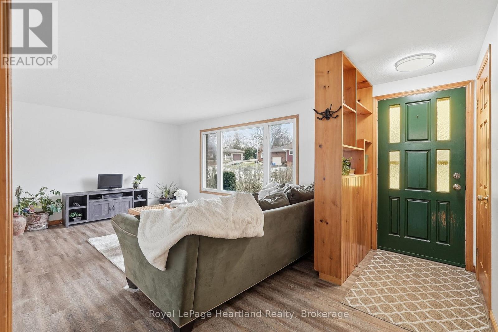 284 MANOR ROAD - 8