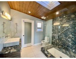 15491 Marine Drive, White Rock, BC V4B1C9 Photo 16