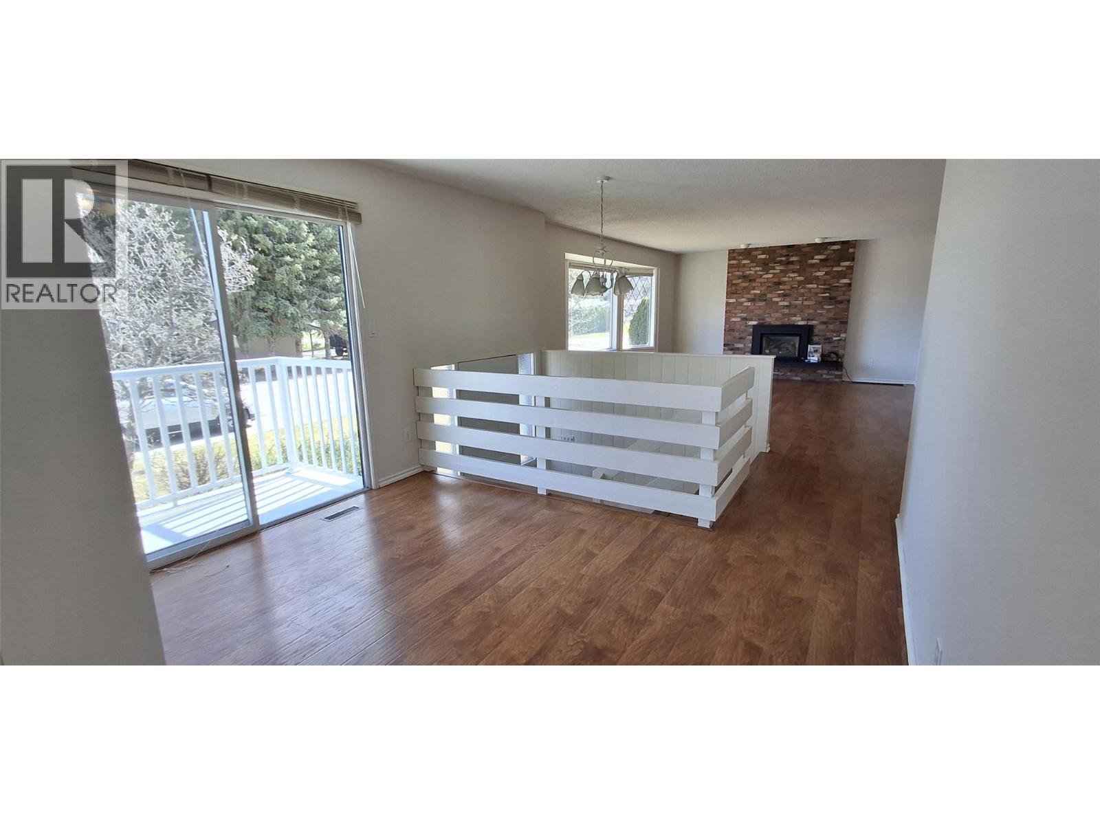 338 Beach Drive, Chase