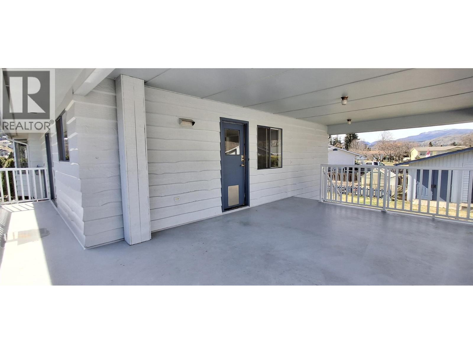 338 Beach Drive, Chase