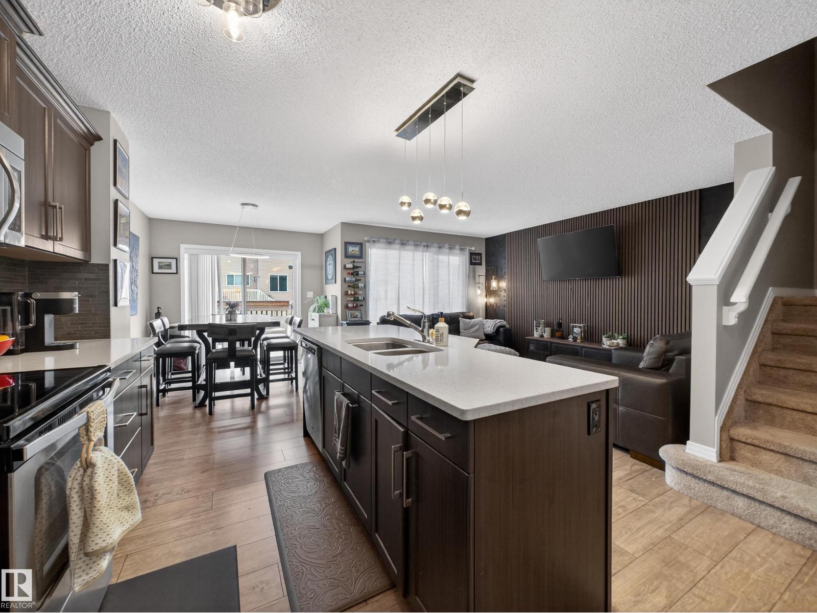 4465 5A ST NW, Edmonton