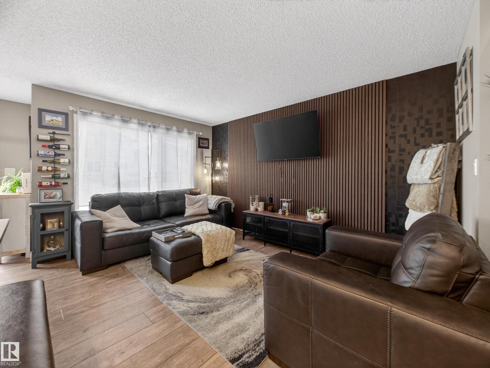 4465 5A ST NW, Edmonton