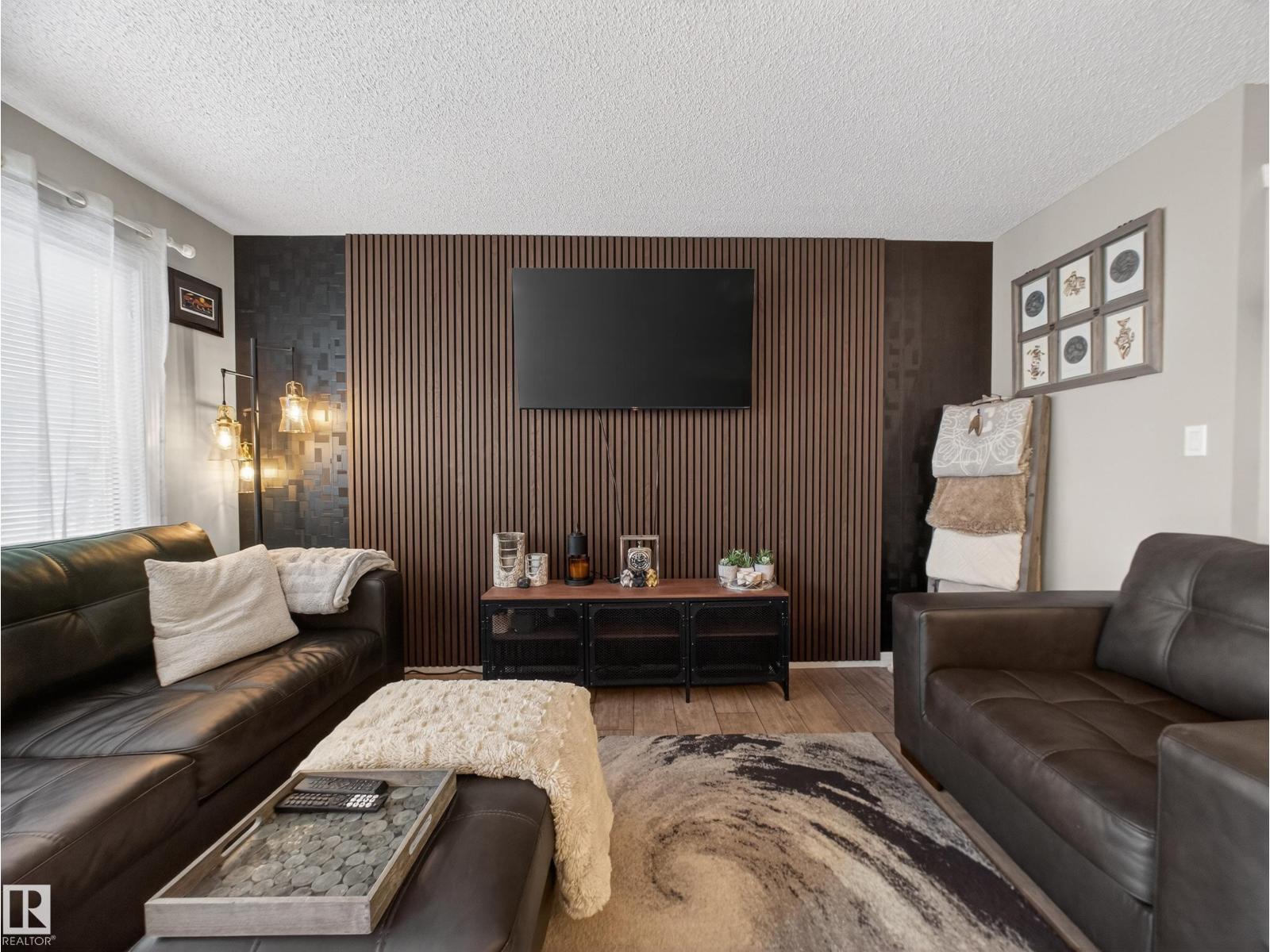 4465 5A ST NW, Edmonton