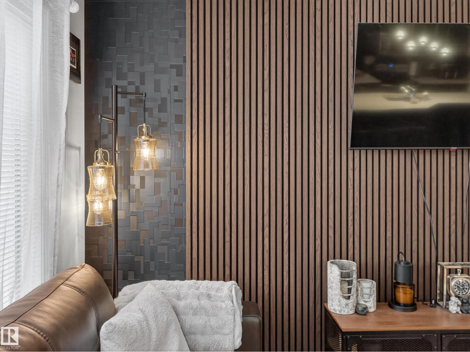 4465 5A ST NW, Edmonton