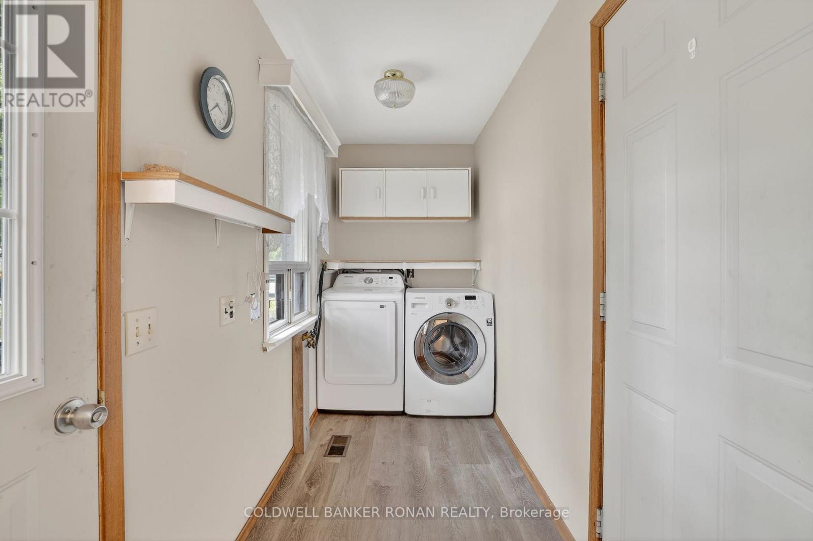 56 LAKELAND CRESCENT - 14