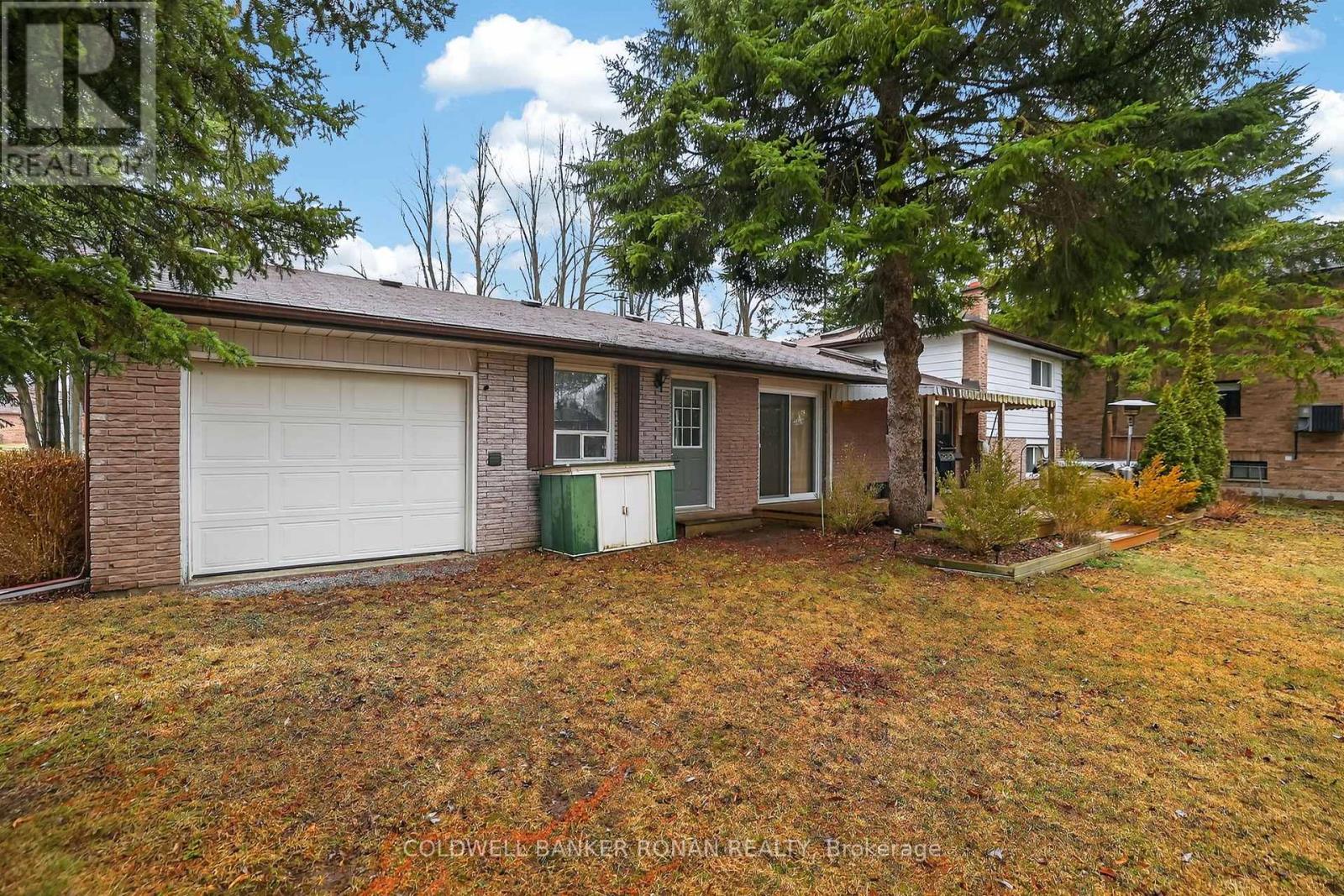 56 LAKELAND CRESCENT - 33