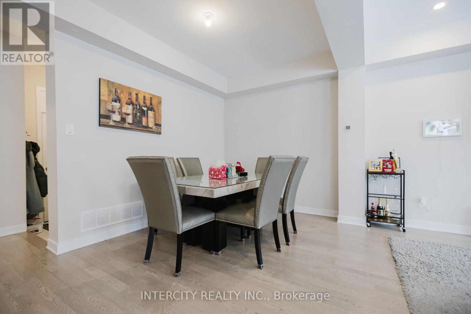 124 HACKAMORE CRESCENT - 10