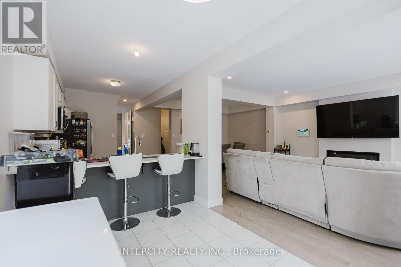 124 HACKAMORE CRESCENT - 20