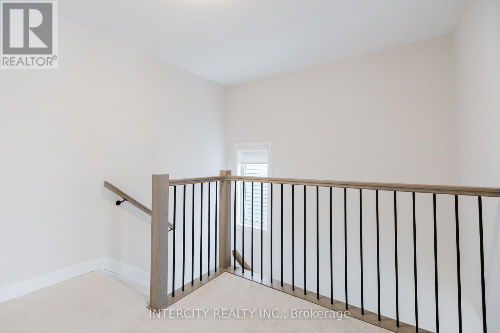 124 HACKAMORE CRESCENT - 21