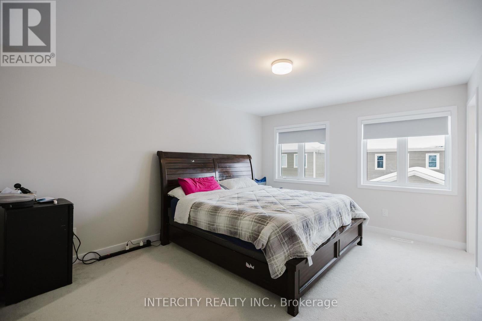 124 HACKAMORE CRESCENT - 22