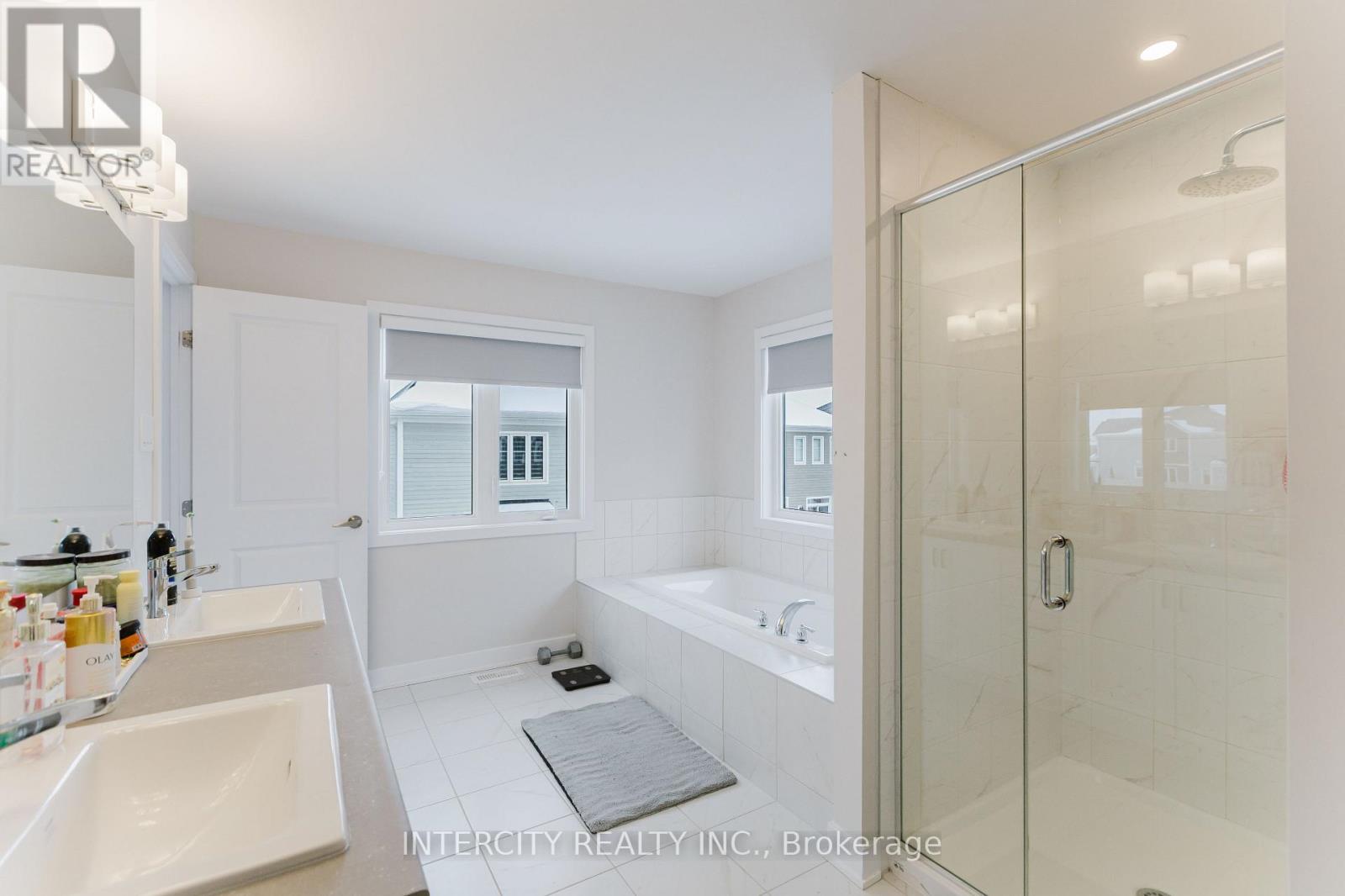 124 HACKAMORE CRESCENT - 25