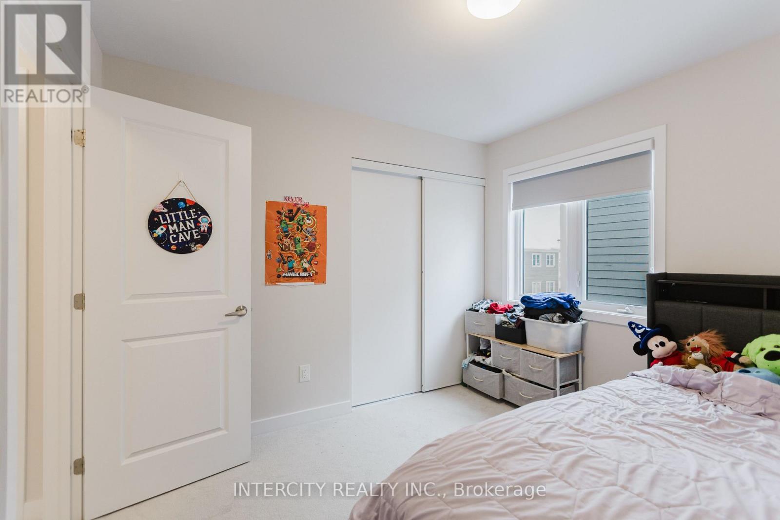 124 HACKAMORE CRESCENT - 28
