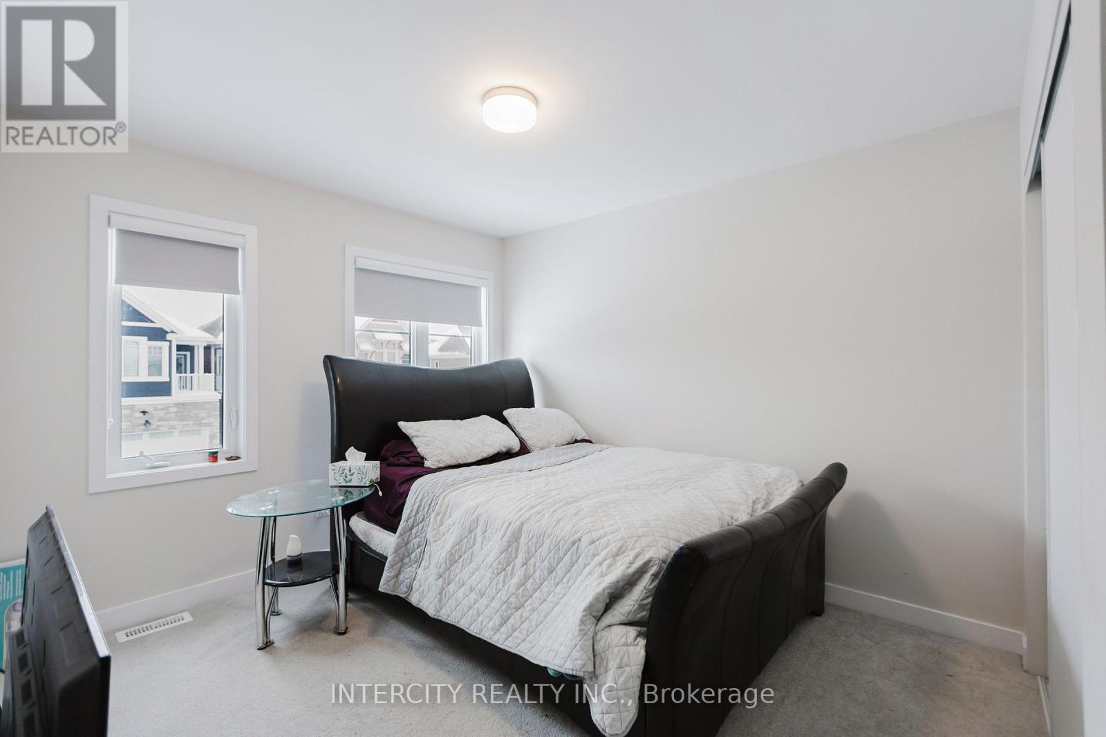 124 HACKAMORE CRESCENT - 29