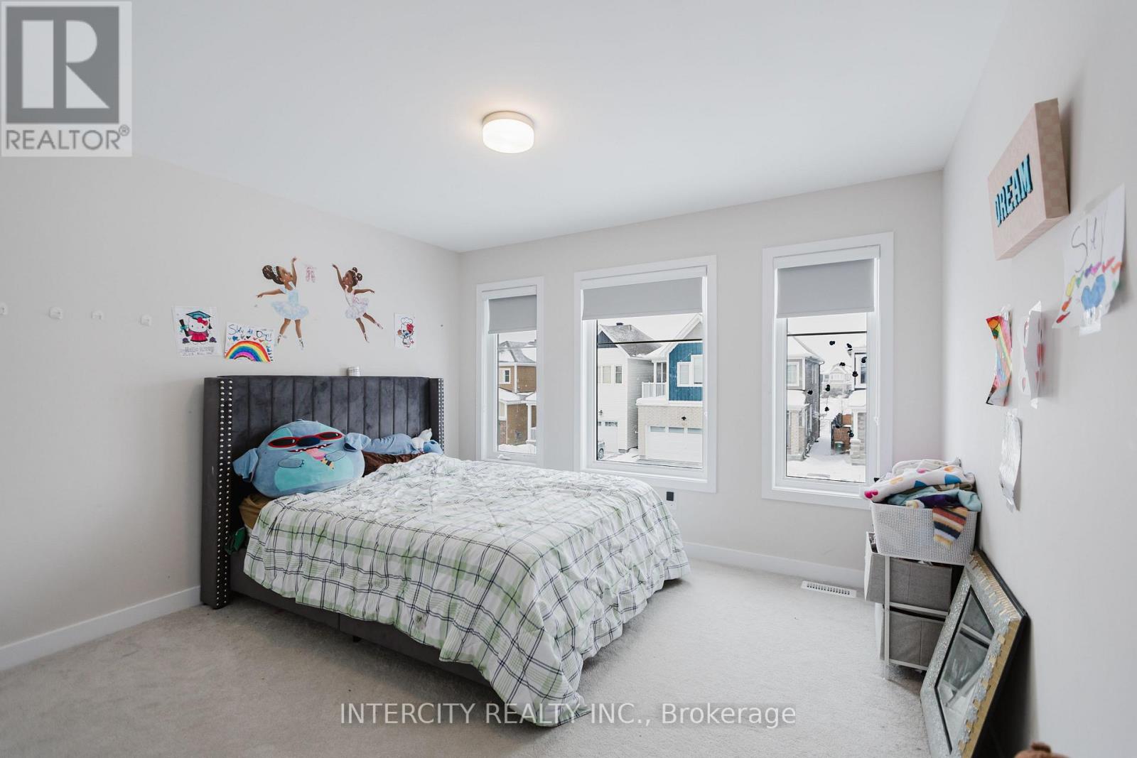 124 HACKAMORE CRESCENT - 31