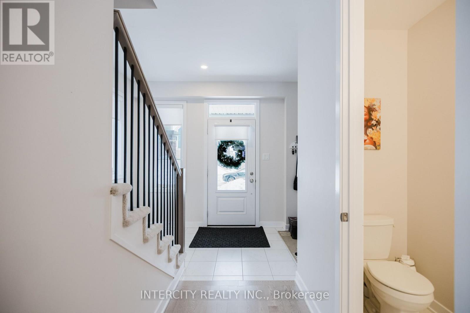 124 HACKAMORE CRESCENT - 5