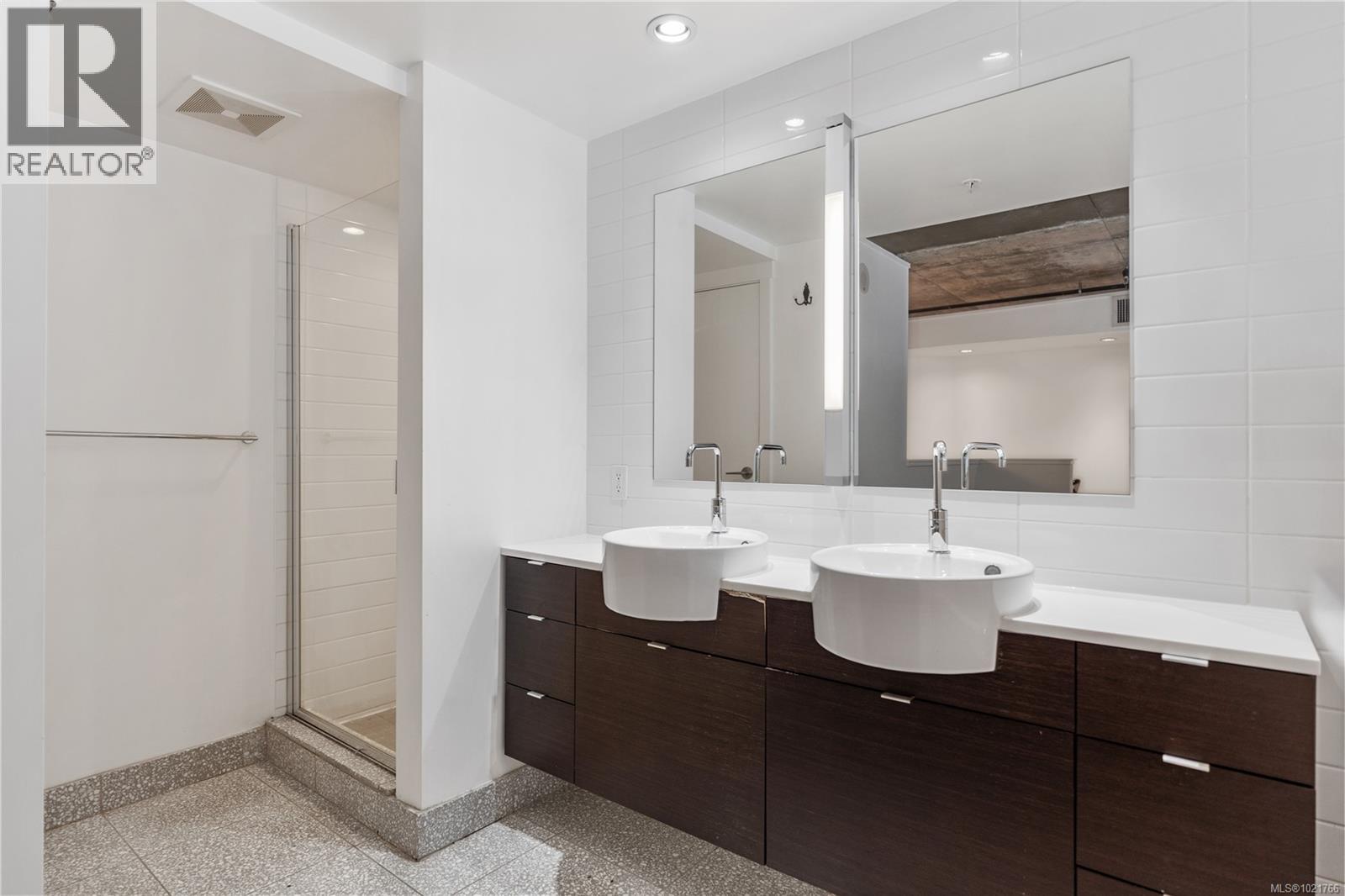 #416 770 FISGARD ST - 27