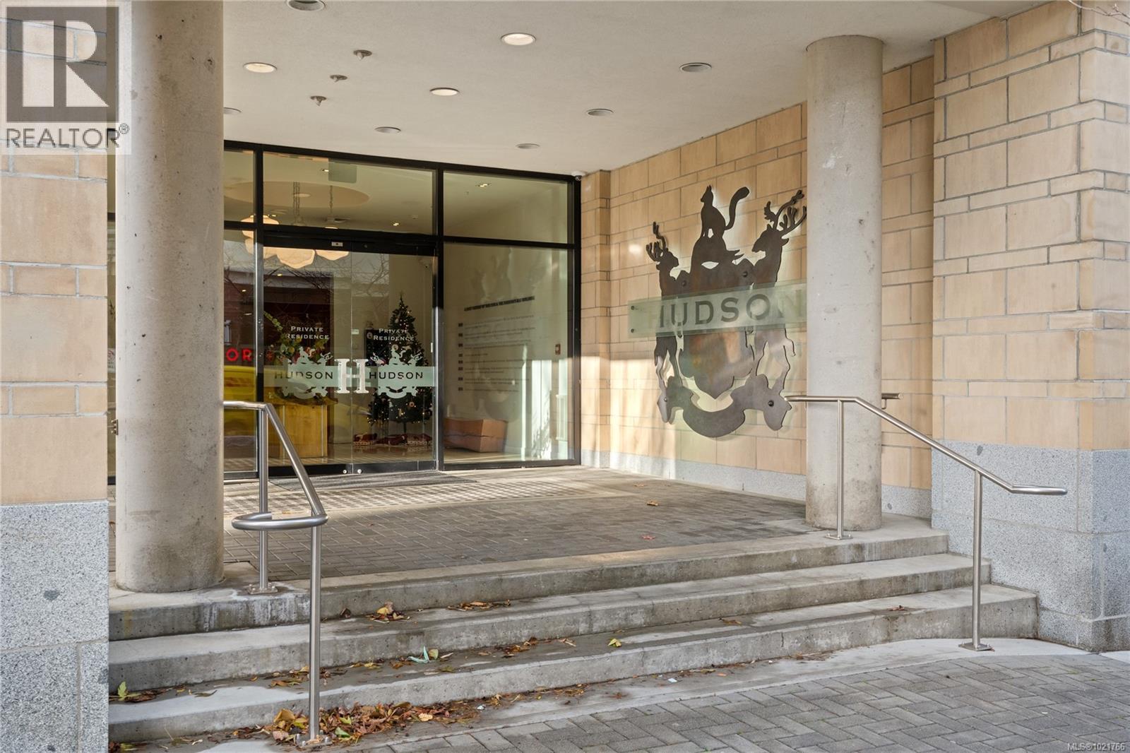 #416 770 FISGARD ST - 38