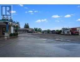 1701 London Line, Sarnia, ON N7W1B1 Photo 15