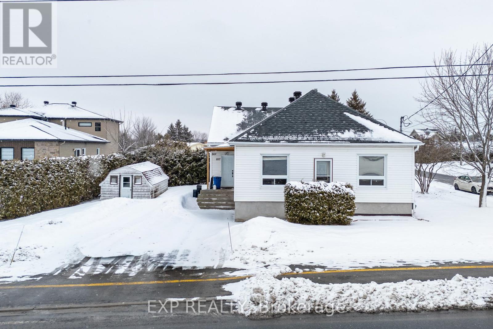869 CARON STREET - 1