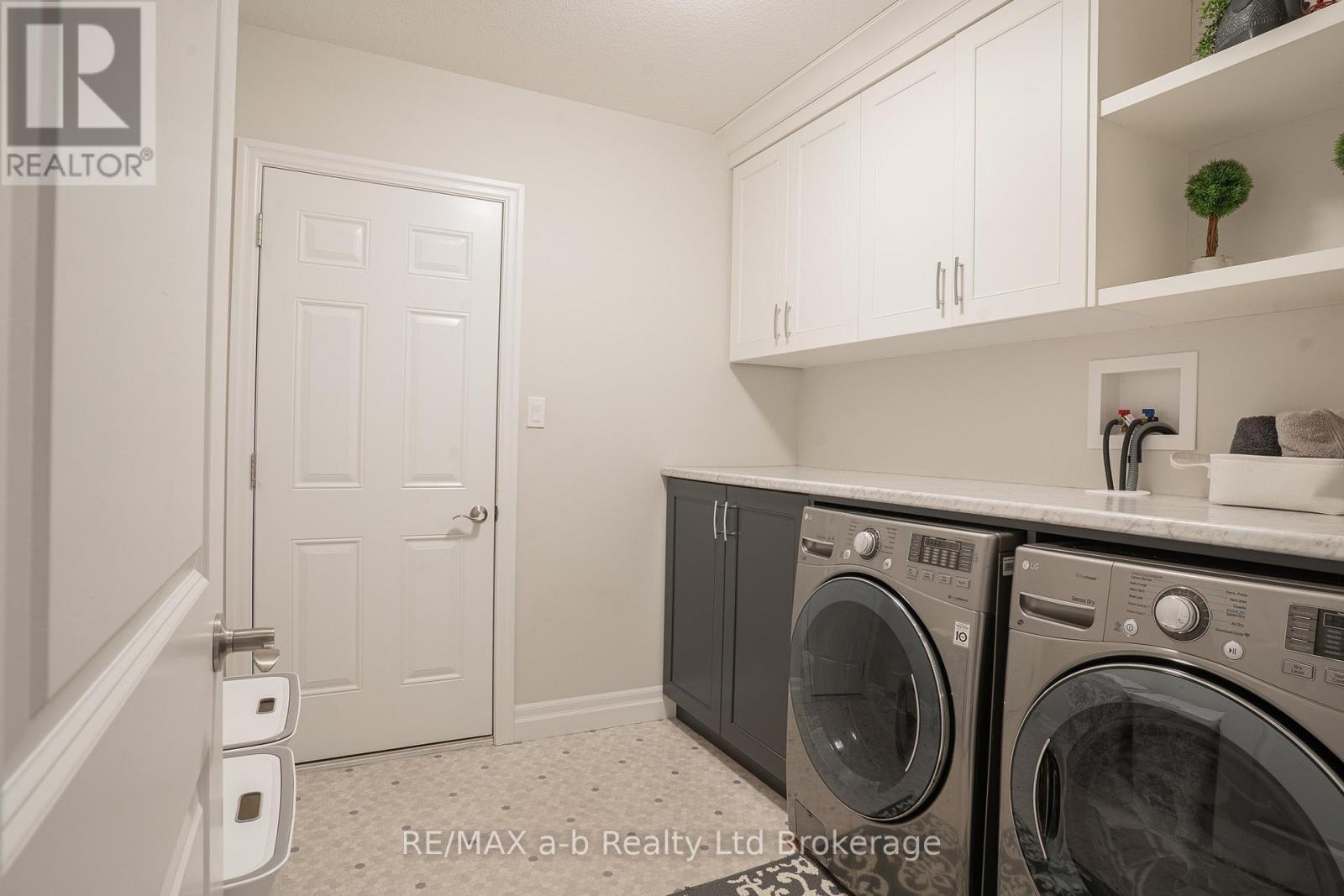 30 BROOKSIDE LANE — photo 28