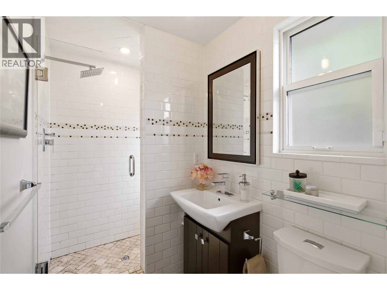  4337 Dunvegan Court, Kelowna