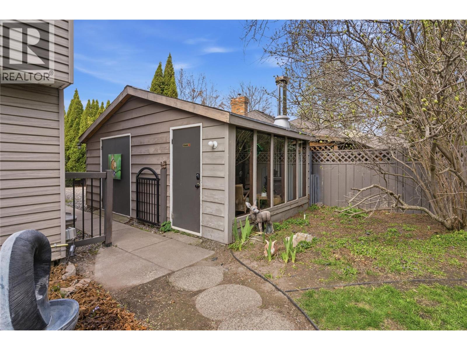  4337 Dunvegan Court, Kelowna