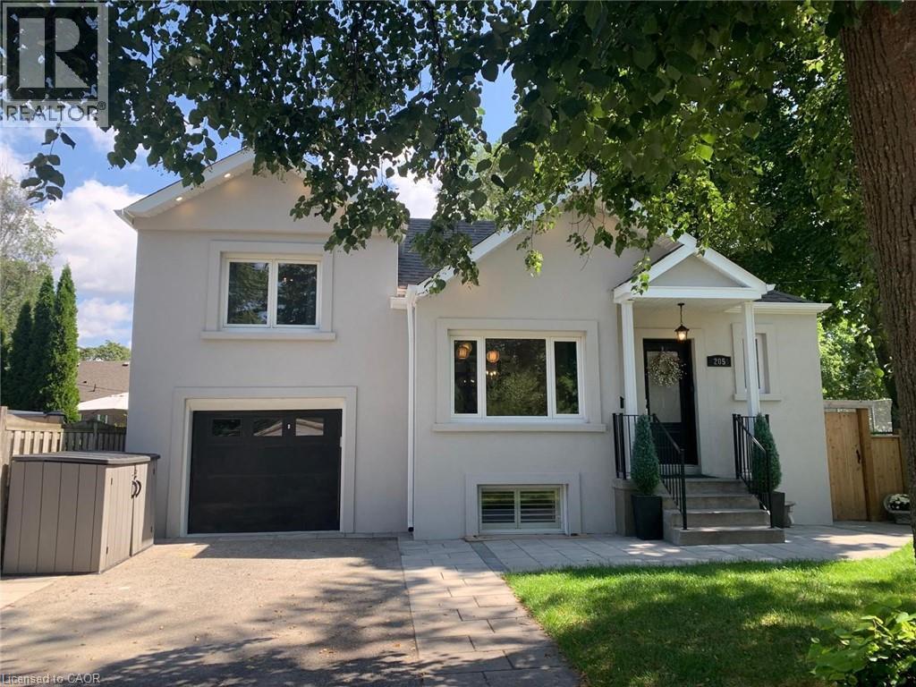 205 PRINCE EDWARD Drive S - 1