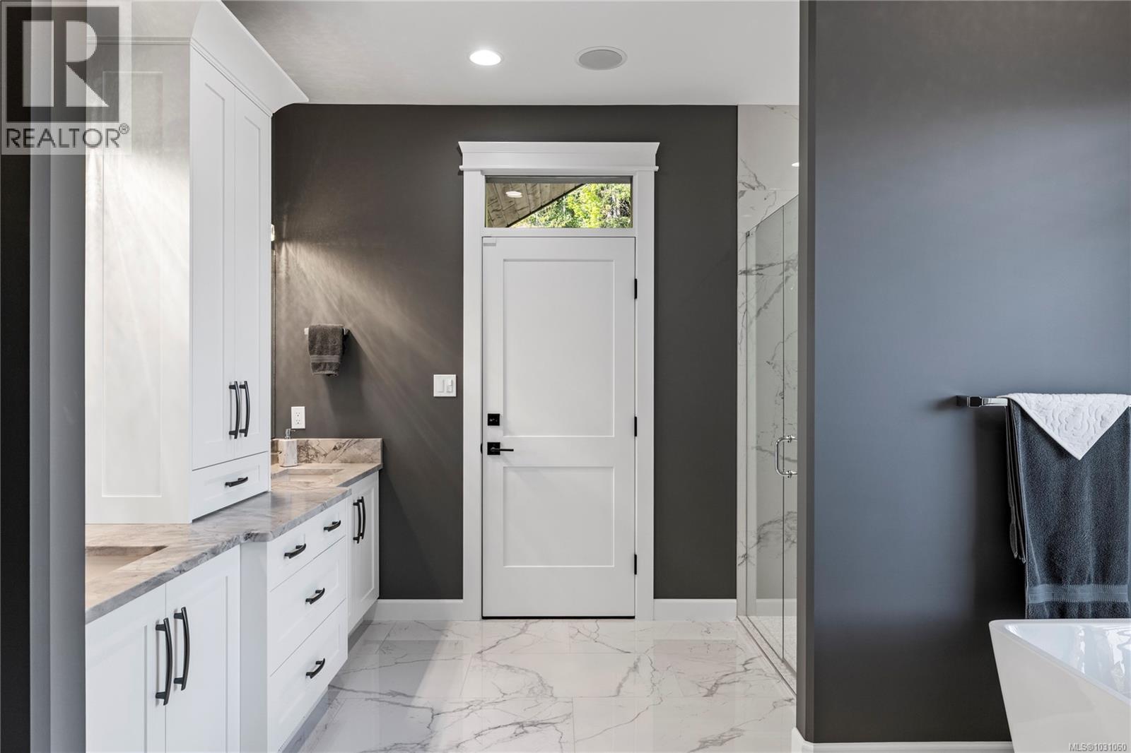 6127 Chase Dr, Port Alberni