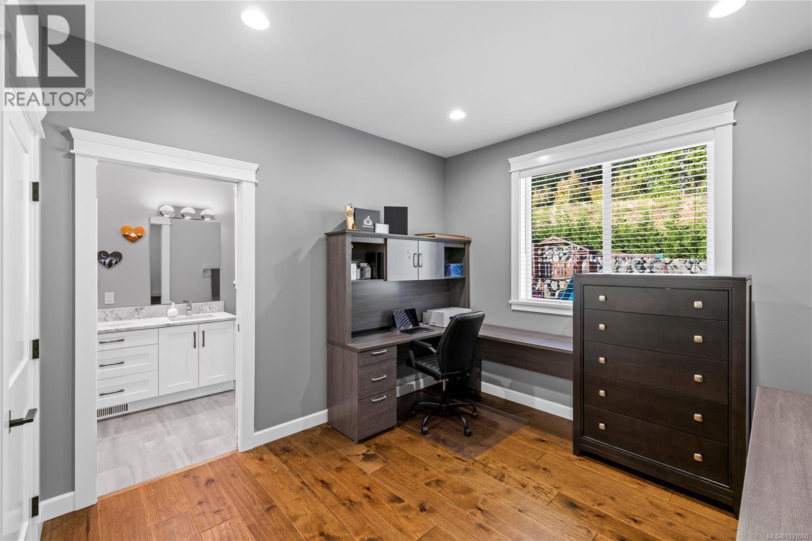 6127 Chase Dr, Port Alberni