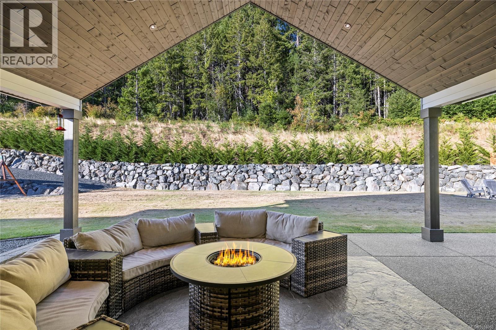 6127 Chase Dr, Port Alberni