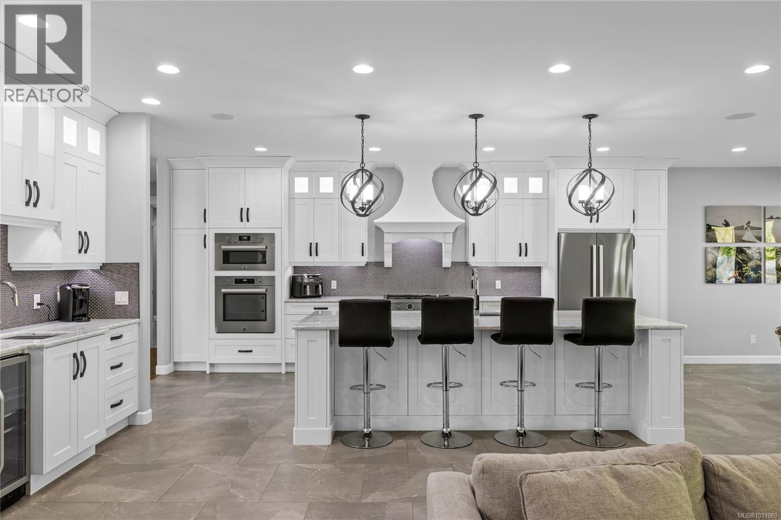 6127 Chase Dr, Port Alberni