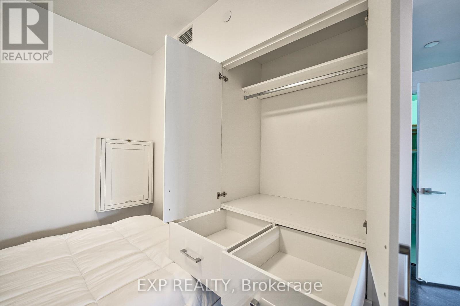 #209 223 ST CLAIR AVENUE W - 11