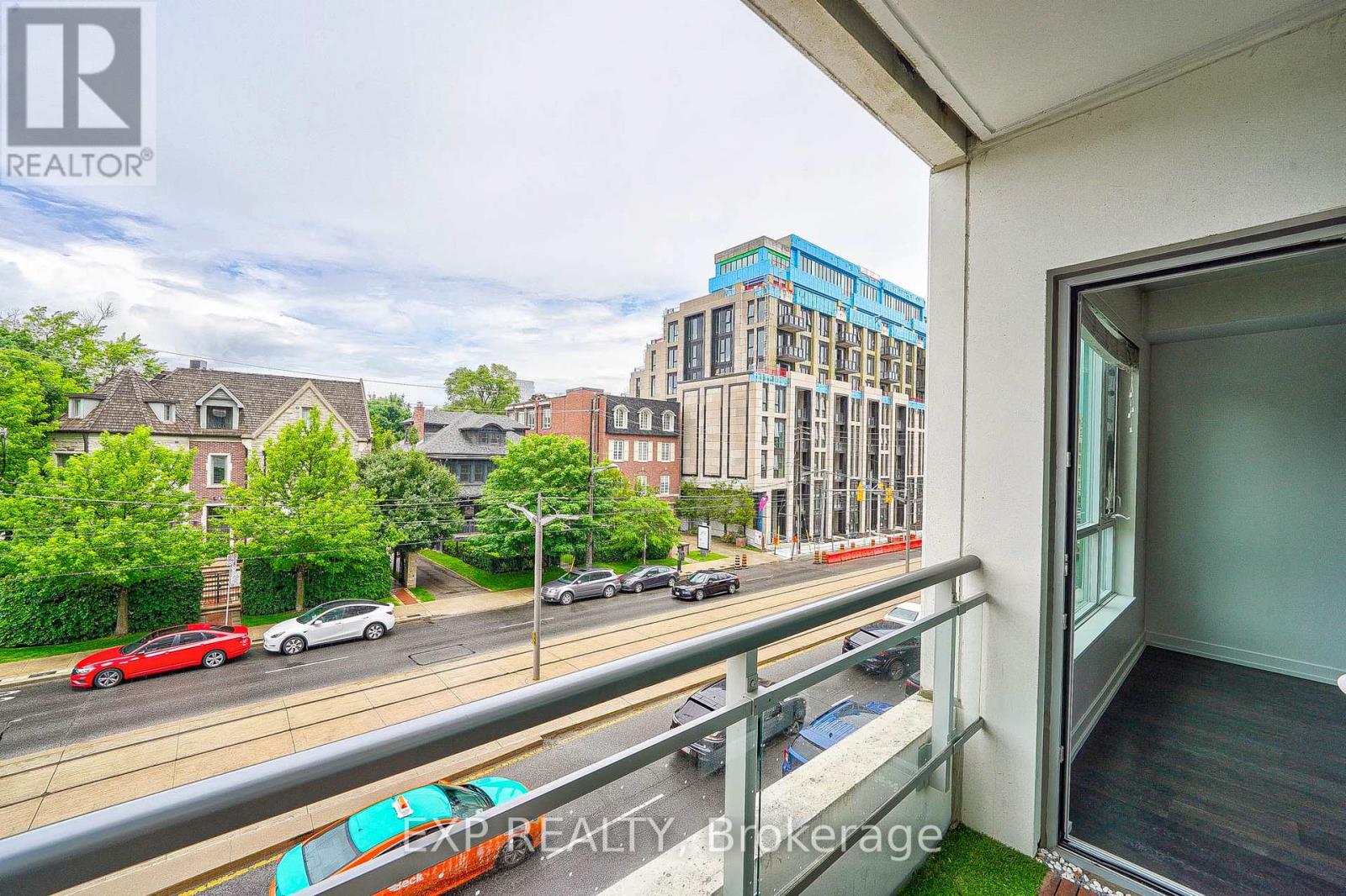 #209 223 ST CLAIR AVENUE W - 16