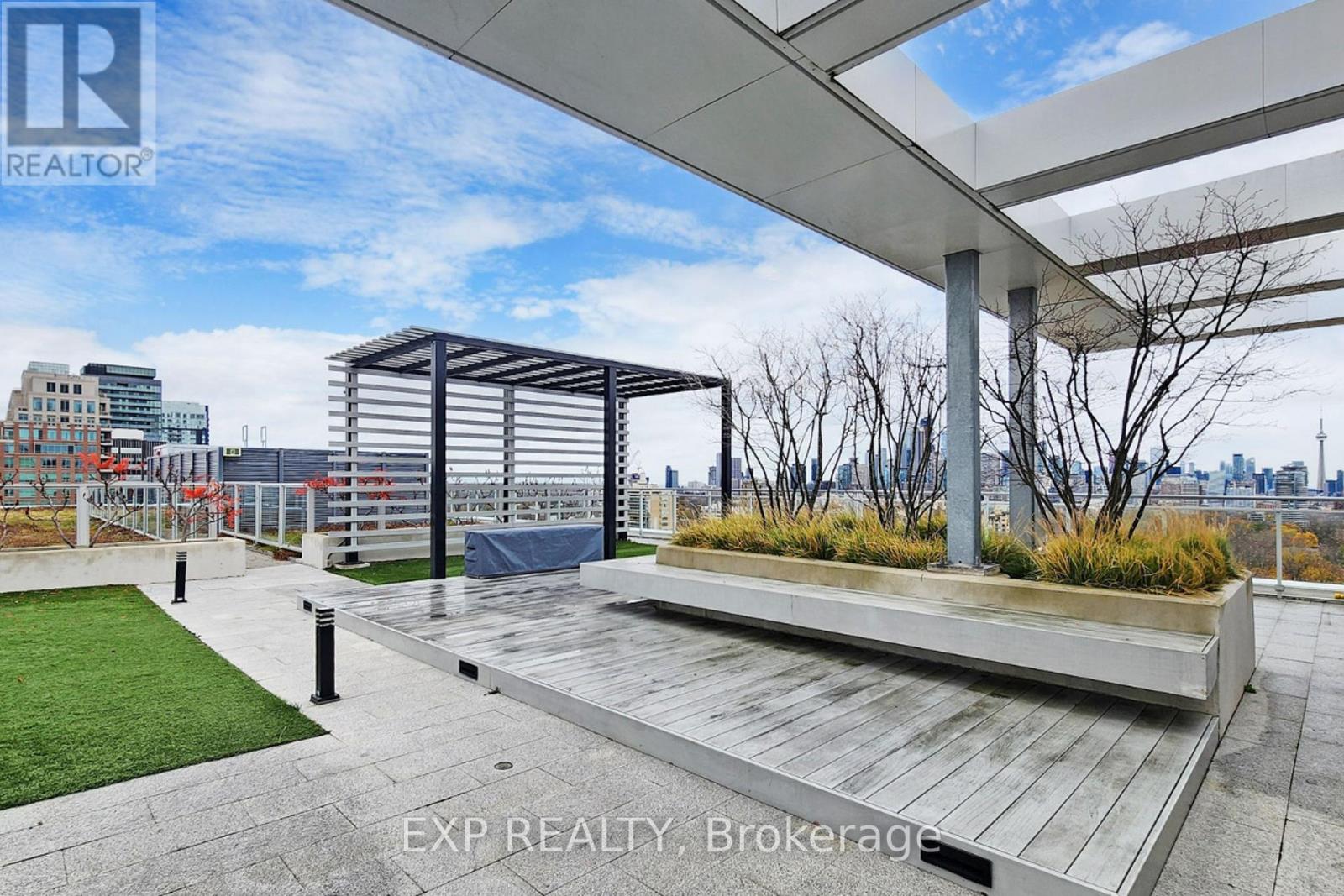 #209 223 ST CLAIR AVENUE W - 17