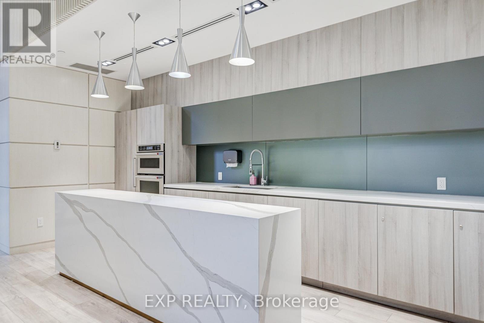 #209 223 ST CLAIR AVENUE W - 20