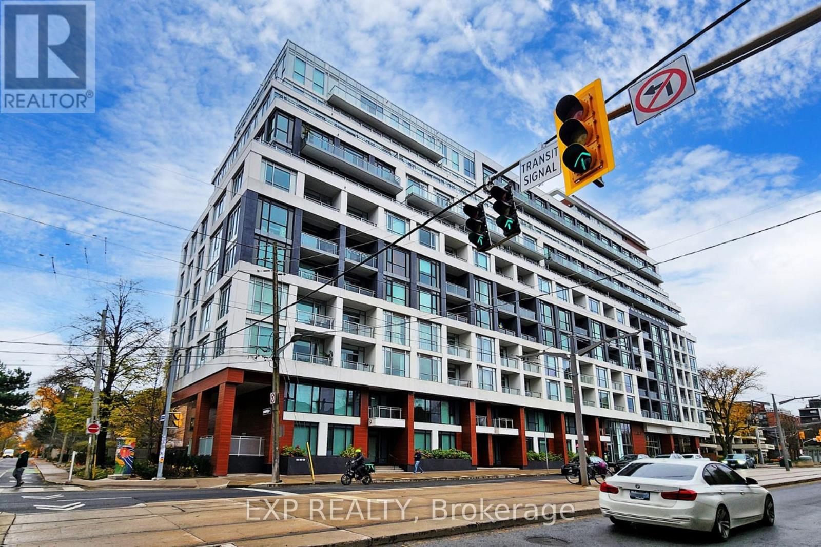 #209 223 ST CLAIR AVENUE W - 24