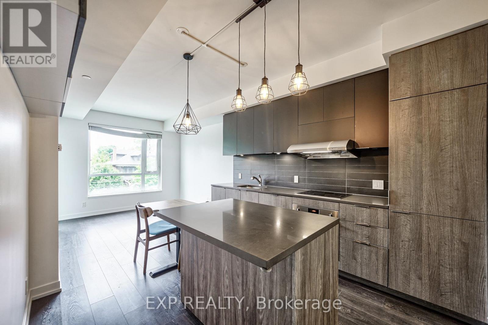 #209 223 ST CLAIR AVENUE W - 4