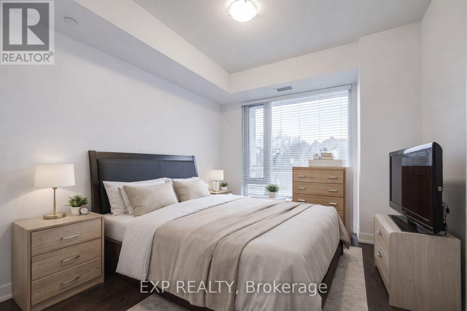 #209 223 ST CLAIR AVENUE W - 5