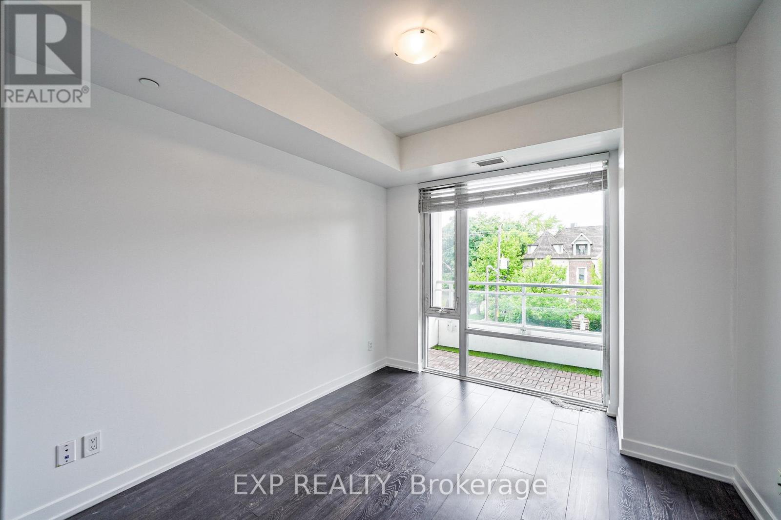 #209 223 ST CLAIR AVENUE W - 6