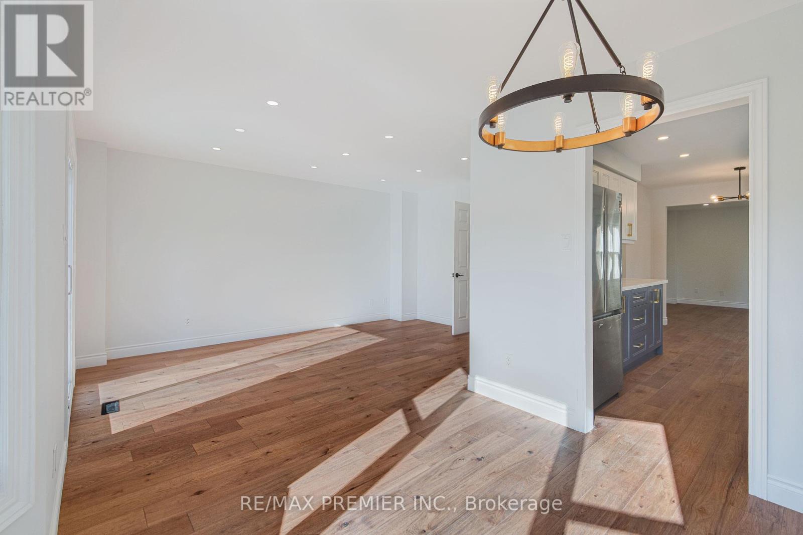 23 SUNBIRD BOULEVARD - 12