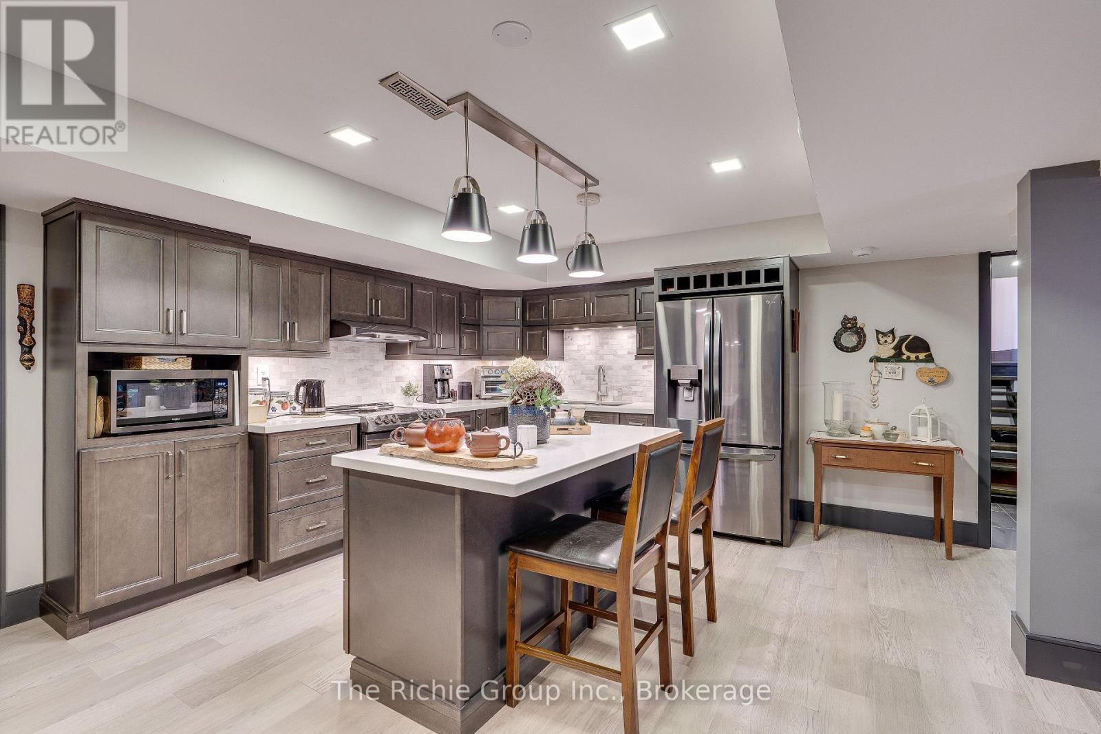 21 BARTLEY DRIVE - 32