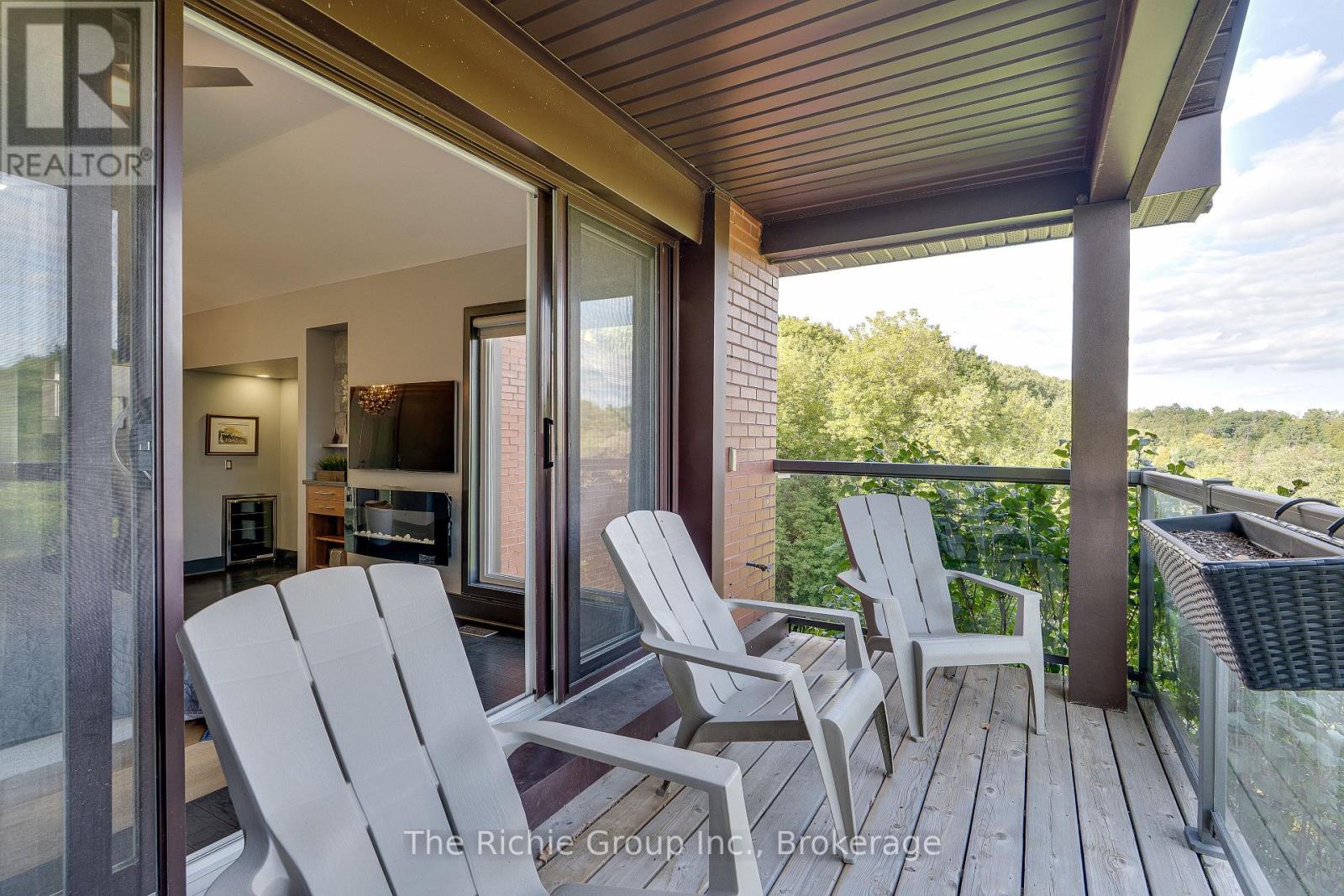 21 BARTLEY DRIVE - 27