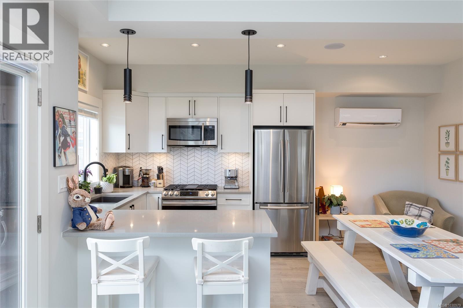 1212 Moonstone Loop - 15